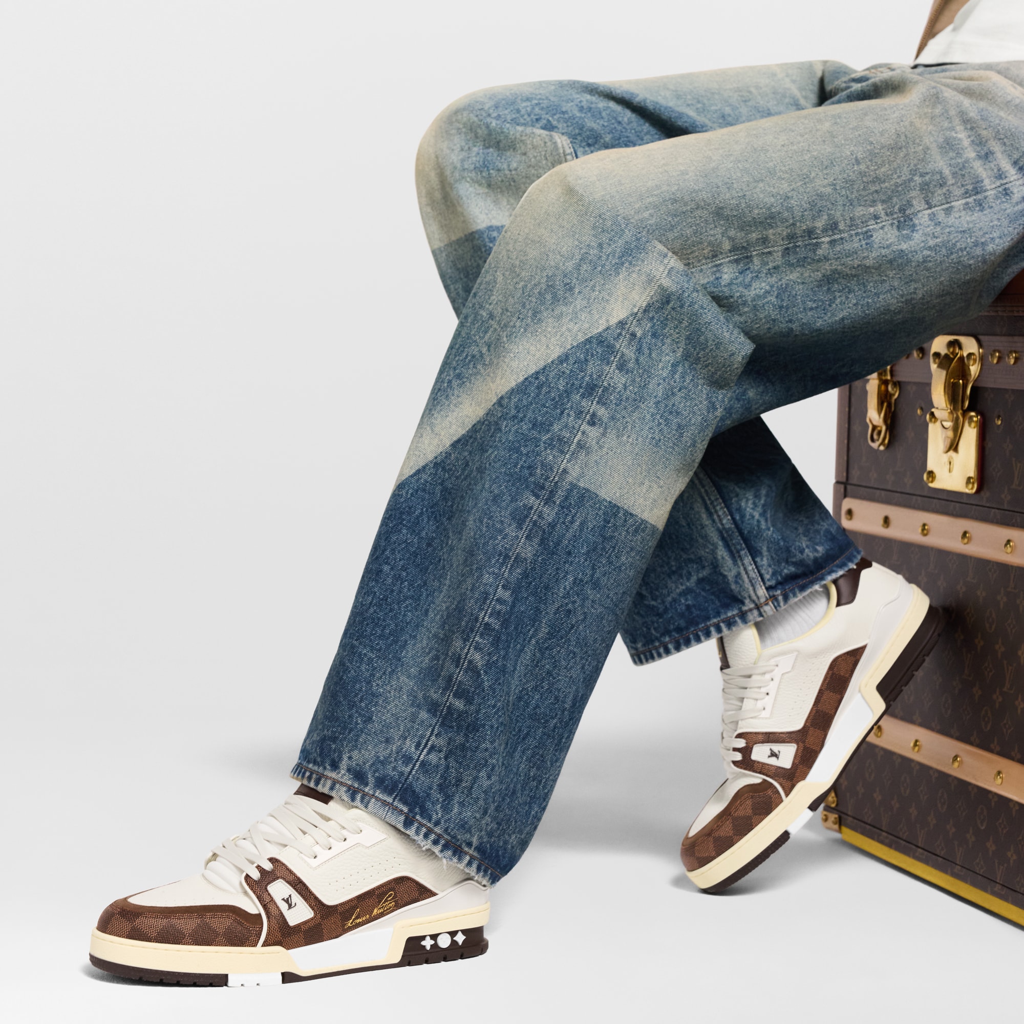 【足元をお洒落に♪】Louis Vuitton LV トレイナー スニーカー LV トレイナー スニーカー ｜ルイ・ヴィトン 公式サイト - 1ACX5G